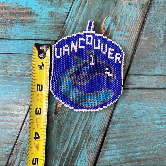 Handcrafted Beaded Vancouver Canuck's Medal - No Chain NHL Hockey - Picture 2 of 6